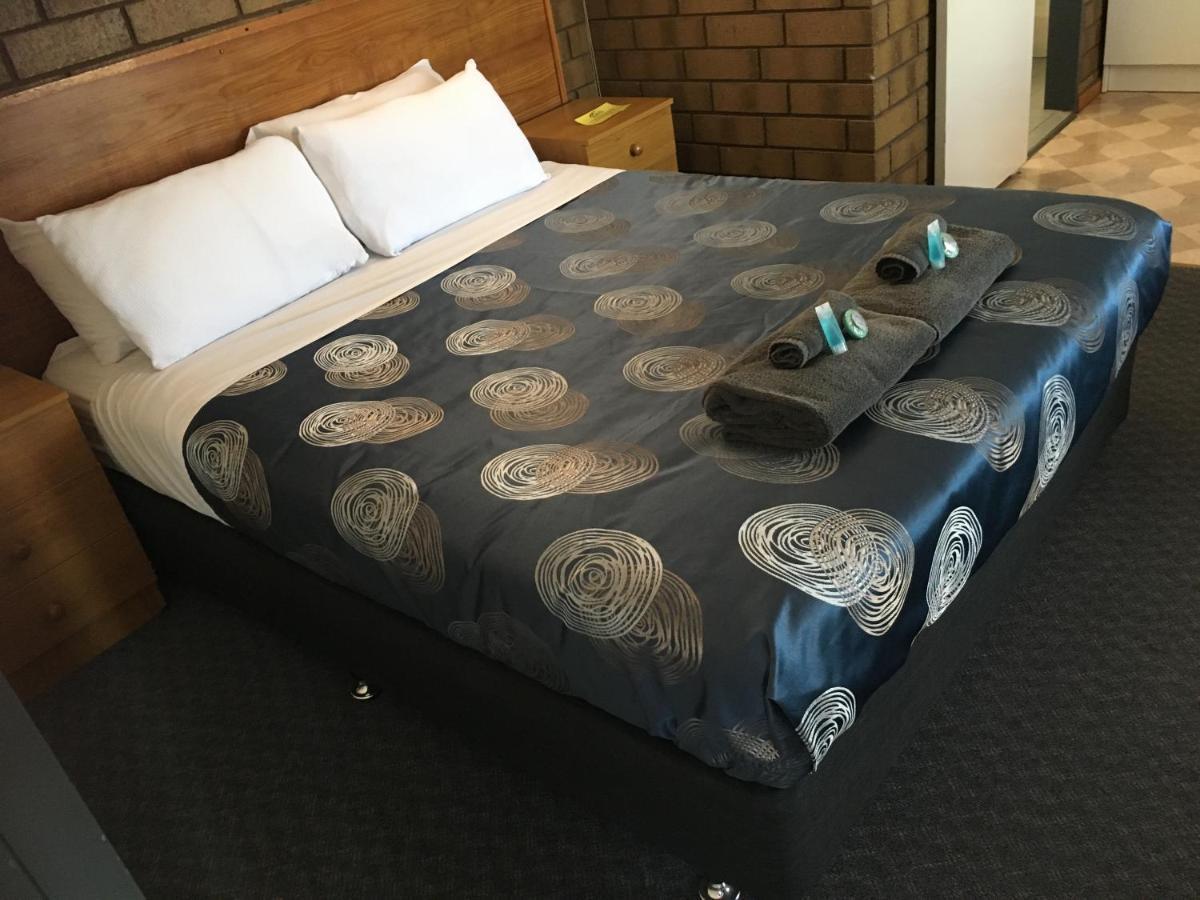 Airport Whyalla Motel Bagian luar foto