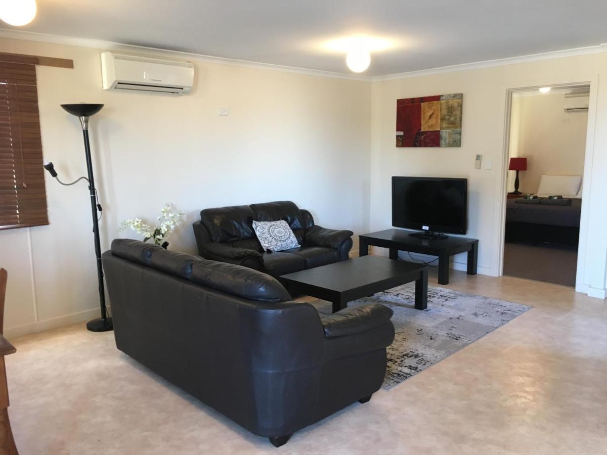 Airport Whyalla Motel Bagian luar foto