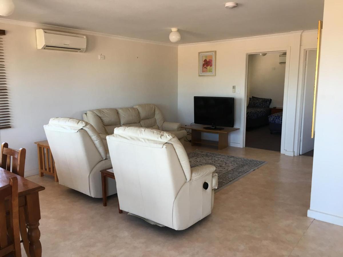 Airport Whyalla Motel Bagian luar foto
