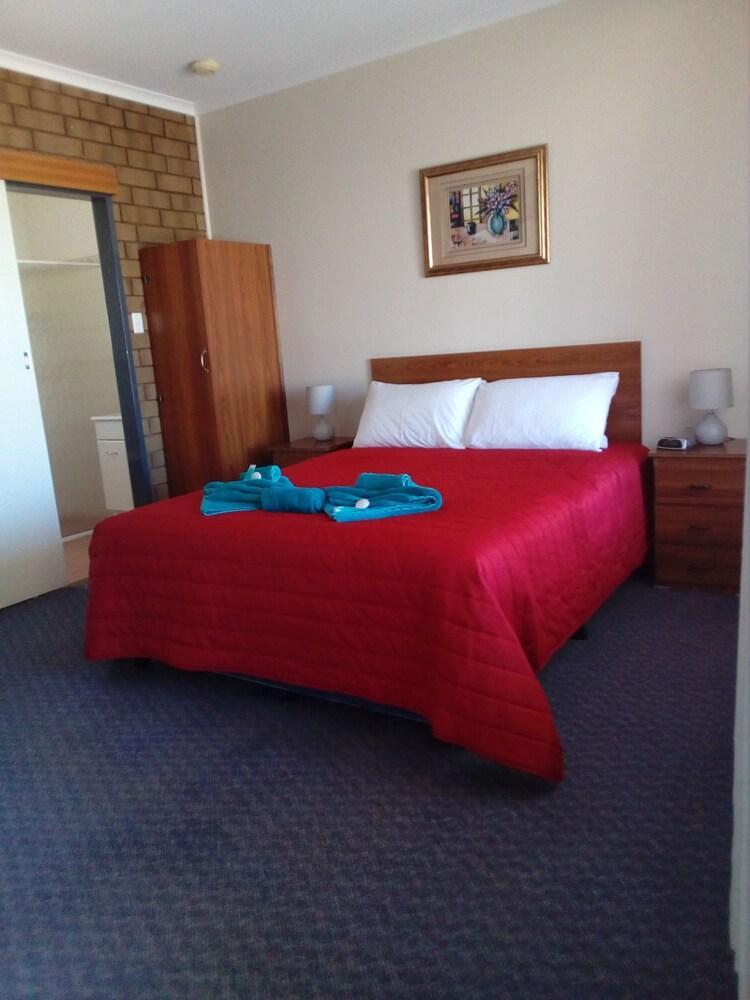 Airport Whyalla Motel Bagian luar foto