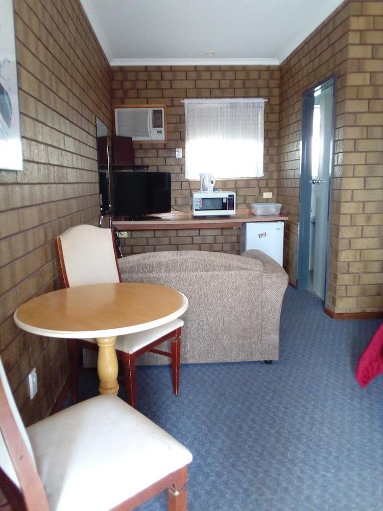 Airport Whyalla Motel Bagian luar foto
