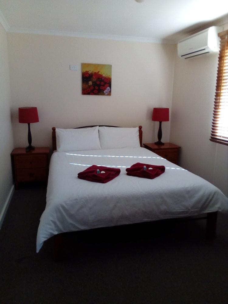 Airport Whyalla Motel Bagian luar foto