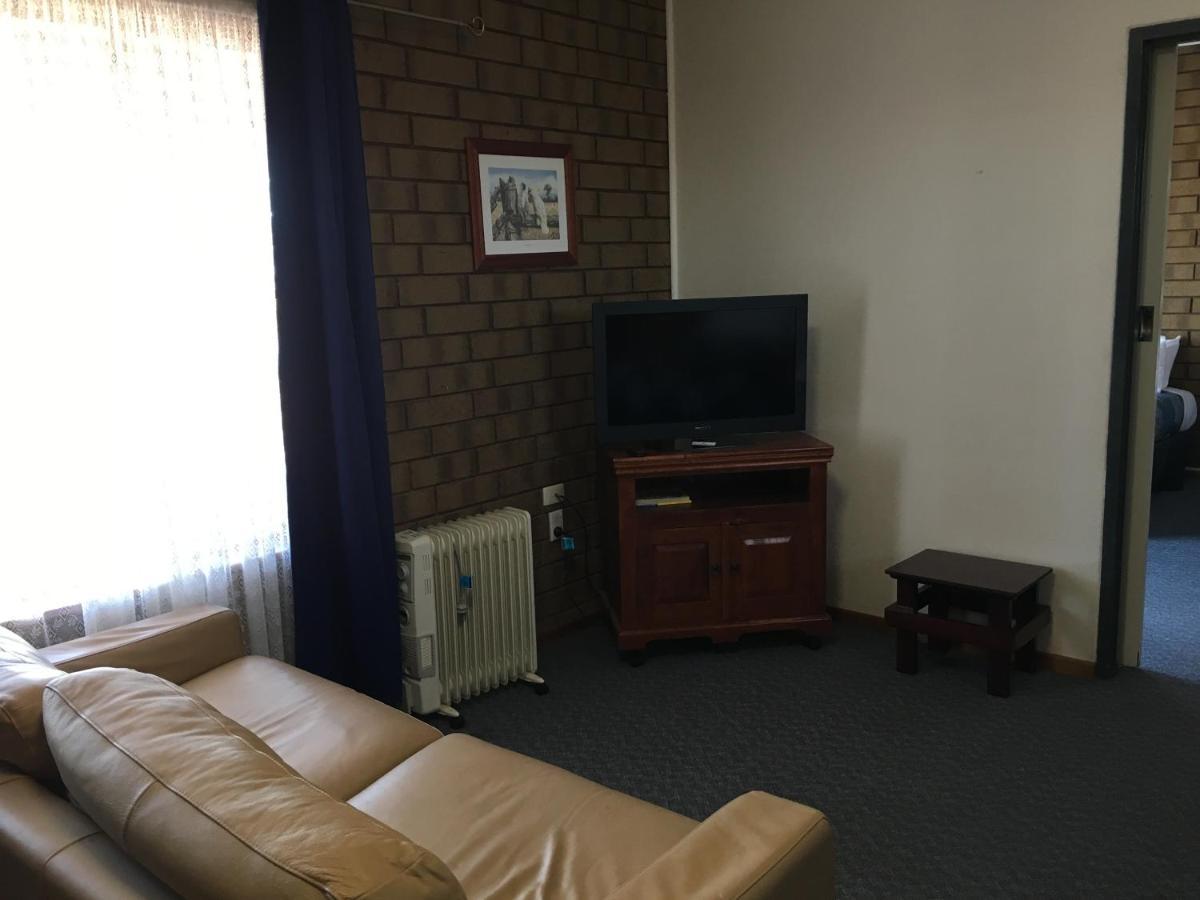 Airport Whyalla Motel Bagian luar foto