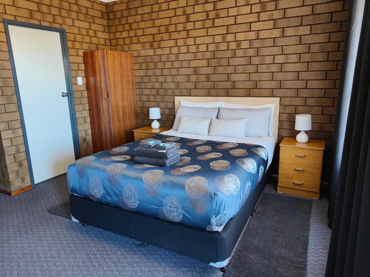 Airport Whyalla Motel Bagian luar foto