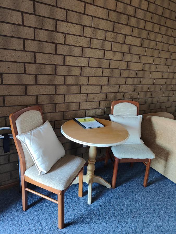Airport Whyalla Motel Bagian luar foto
